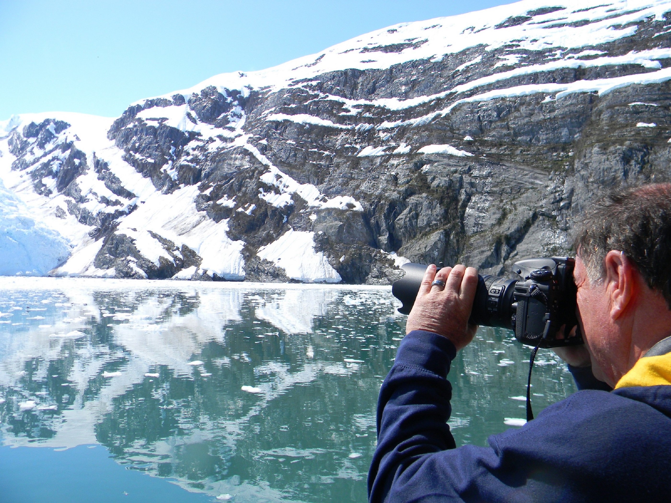 Winter Glacier and Wildlife Cruise with Shuttle
